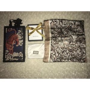 ❌SOLD❌New Authentic Gucci Silk Scarf